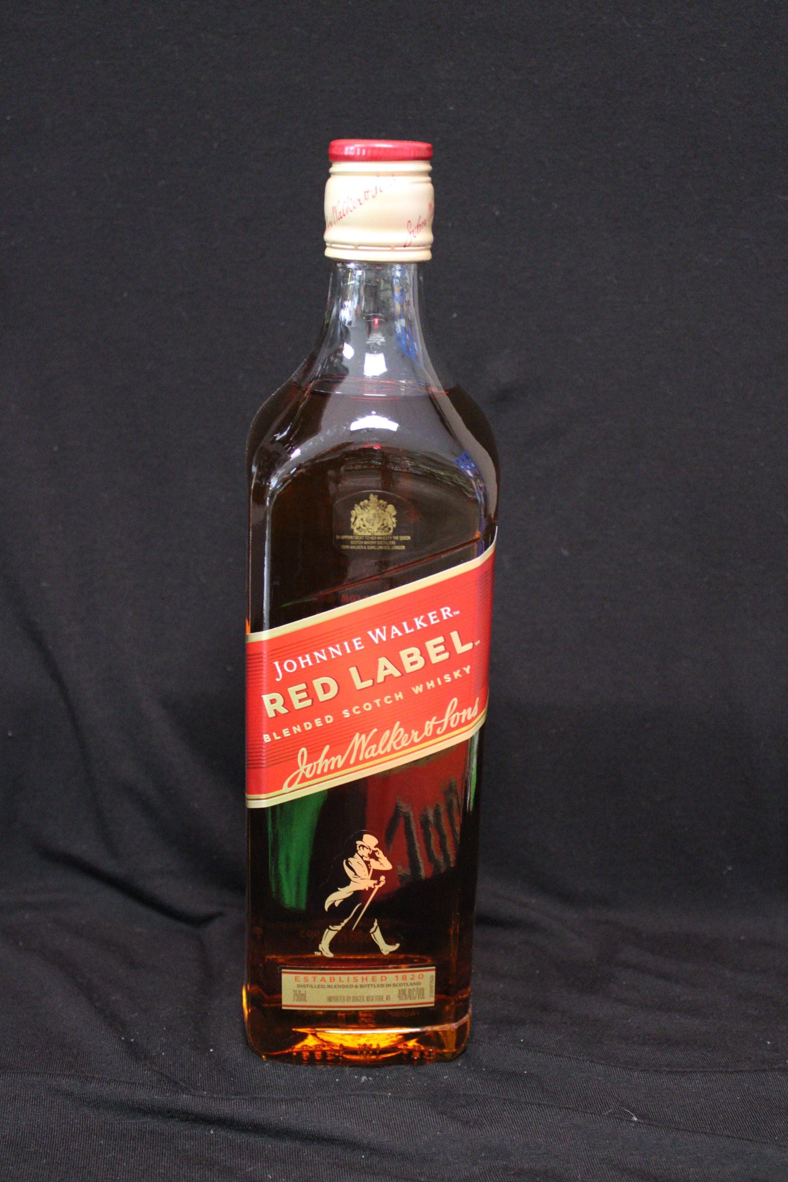 Johnnie Walker — JOHNNIE WALKER RED 750ML